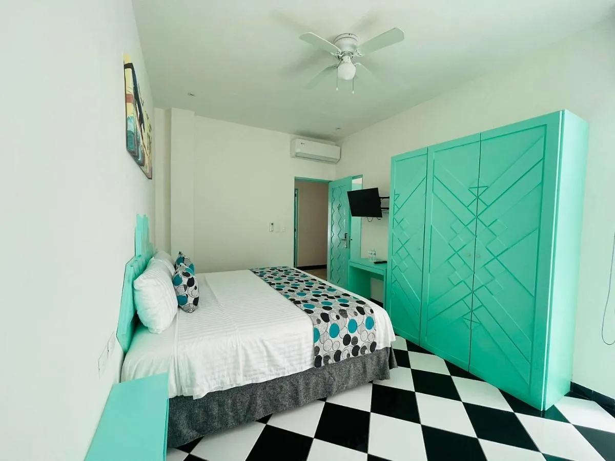 Hotel Winday A 4 Calles De La 5A Avenida Playa del Carmen Mexico