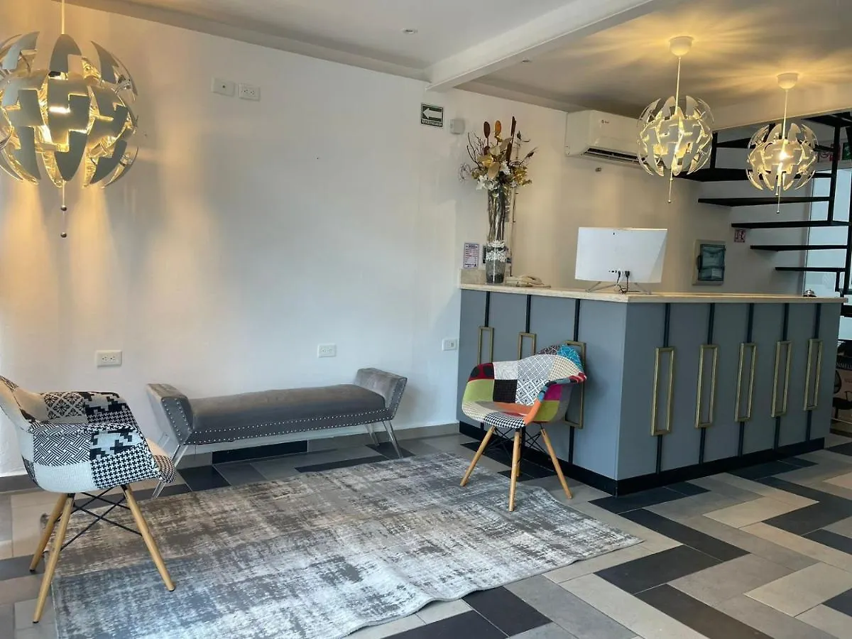 Hotel Winday A 4 Calles De La 5A Avenida Playa del Carmen 3*,
