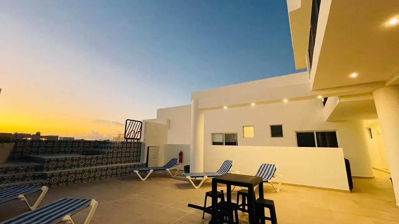 Pavo Real City - Playa del Carmen Hotel